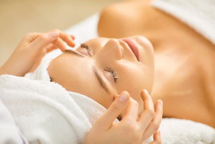 Lire la suite à propos de l’article Lifting naturel sans aiguilles : pourquoi le Miracle Face est l’allié beauté incontournable ?